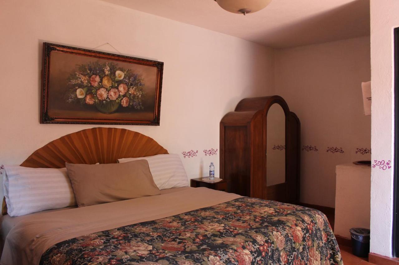 Hotel Posada Chamacuero Comonfort Zewnętrze zdjęcie